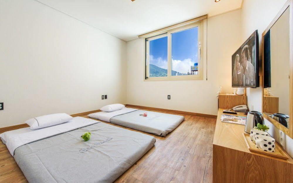 Sea Star Hostel Yeosu Exterior foto